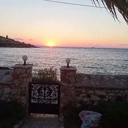 Το Πετρινο Villa Agia Marina Mikrolimanou Exterior photo