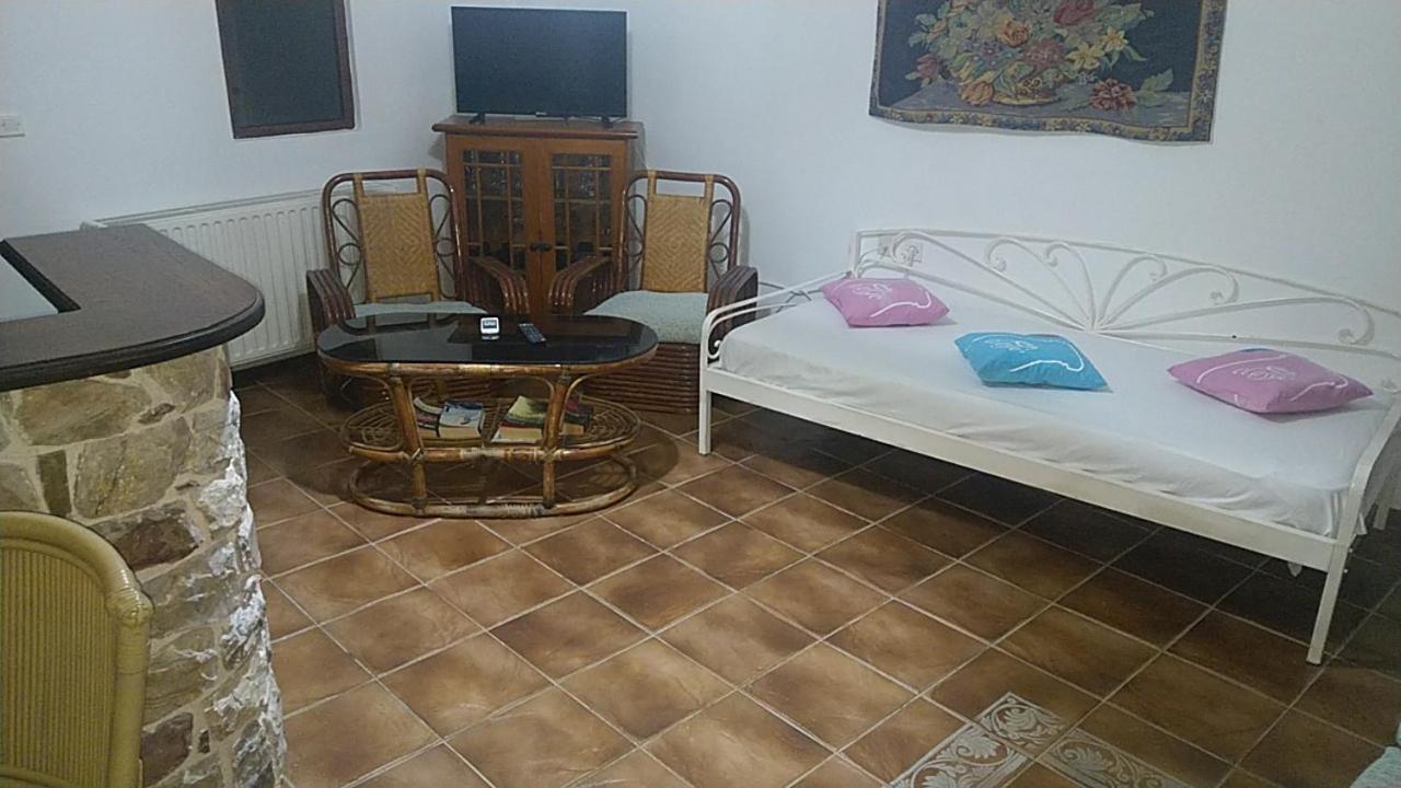 Holiday home το πετρινο