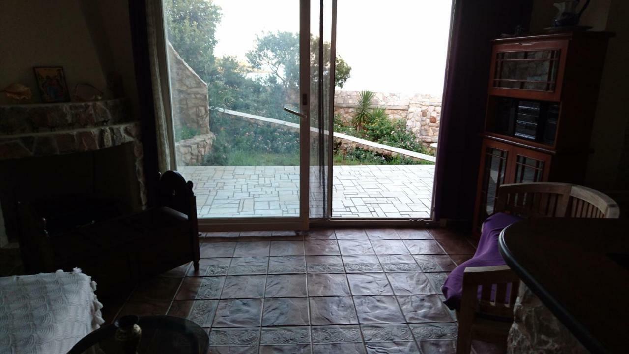 Holiday home το πετρινο Agia Marina Mikrolimanou