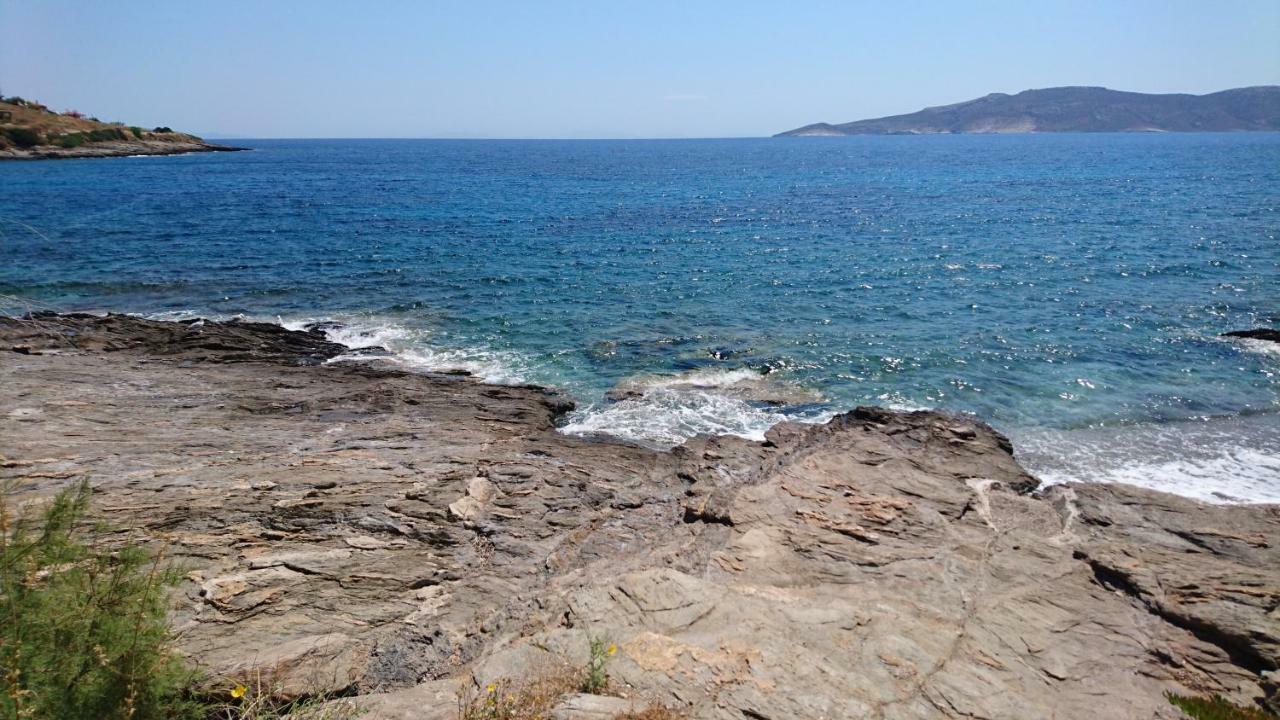 το πετρινο Agia Marina Mikrolimanou